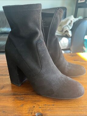 Steve Madden Black Suede Chunky Heel Ankle Boots